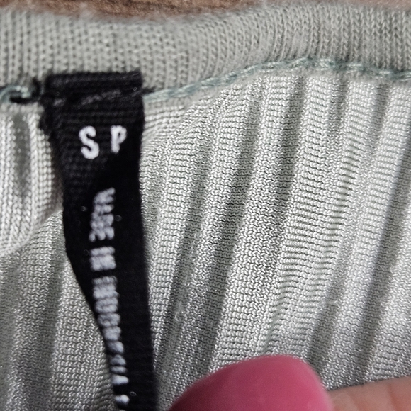 Out From Under Urban Outfitters Green Velvet Long Sleeve Square Neck Crop Top S - Picture 9 of 15